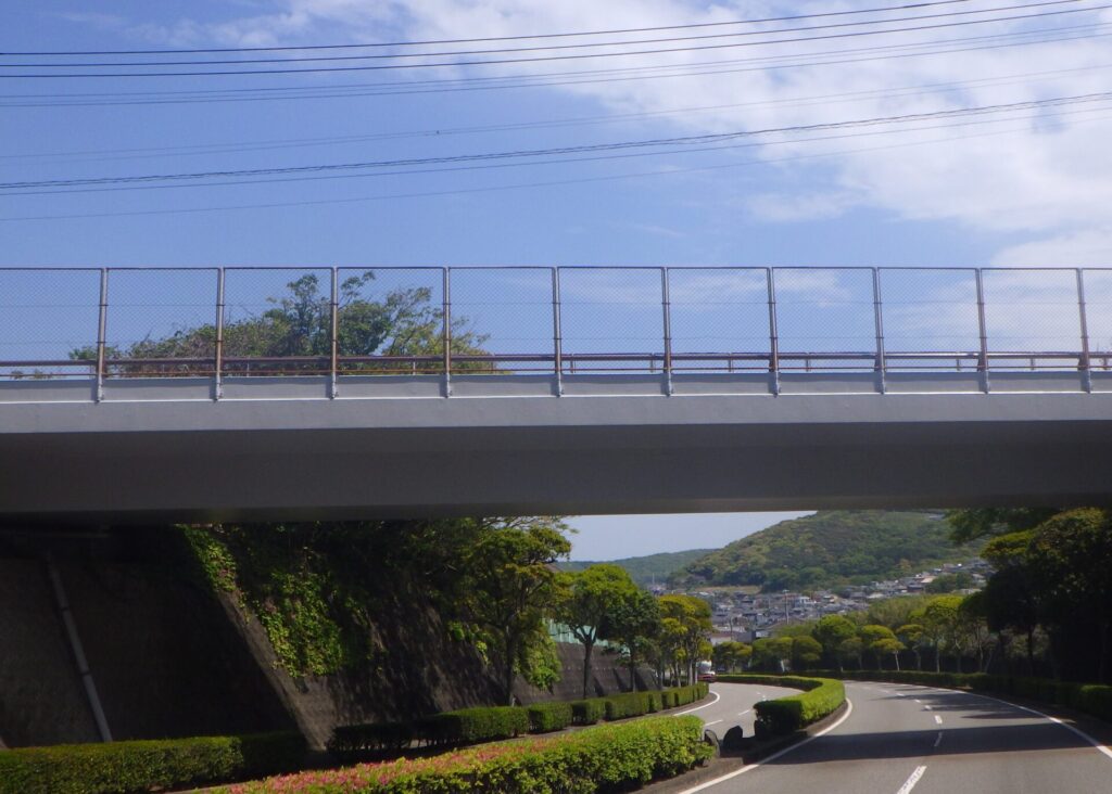 令和3年度伊勢ヶ浜橋塗装補修工事　令和3年4月23日完了